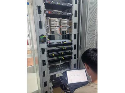 建德中電建20MWp漂浮式光伏發(fā)電項項目光伏通訊現(xiàn)場調試